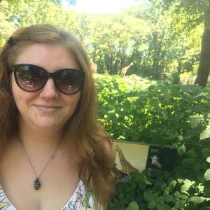 Meet your Posher, Kellie